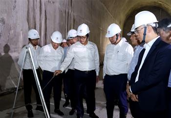 Chùm ảnh: Tổng giám đốc EVN Nguyễn Anh Tuấn kiểm tra công trường xây dựng Nhà máy Thủy điện Ialy mở rộng